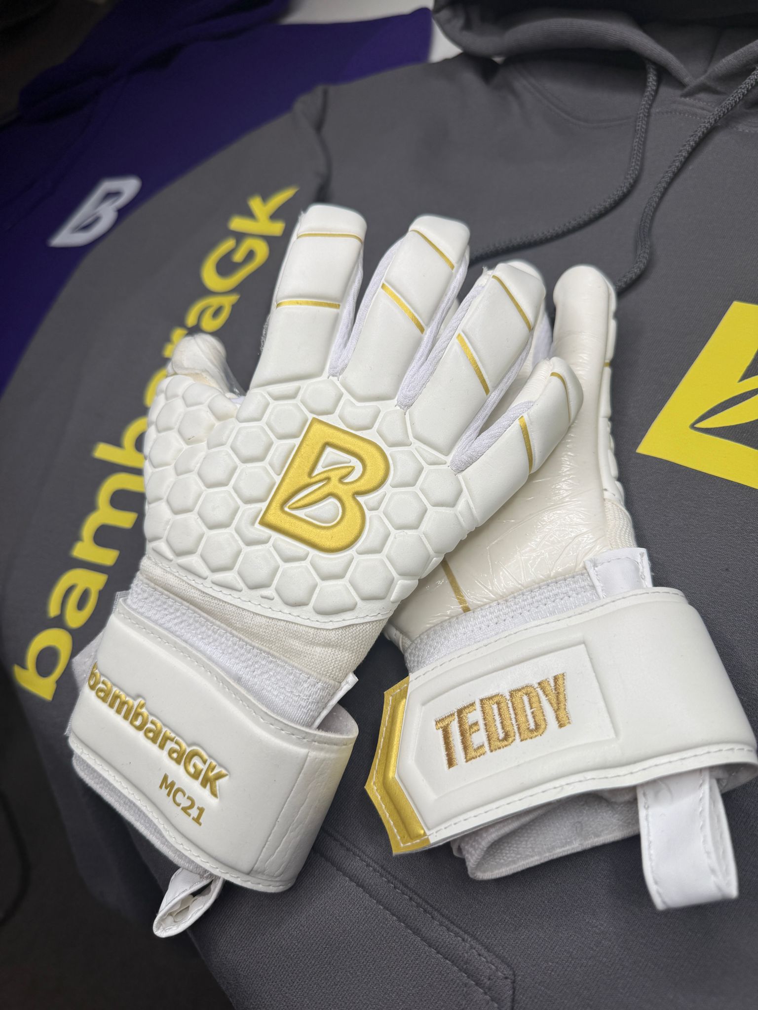 Glove customisation